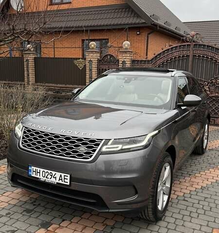 Серый Ленд Ровер Рендж Ровер Велар, объемом двигателя 2 л и пробегом 102 тыс. км за 37500 $, фото 2 на Automoto.ua
