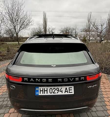Серый Ленд Ровер Рендж Ровер Велар, объемом двигателя 2 л и пробегом 102 тыс. км за 37500 $, фото 6 на Automoto.ua