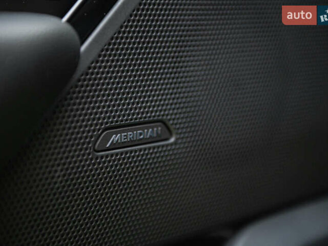 Сірий Ленд Ровер Рендж Ровер Велар, об'ємом двигуна 2 л та пробігом 49 тис. км за 39900 $, фото 28 на Automoto.ua