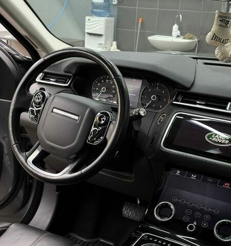 Серый Ленд Ровер Рендж Ровер Велар, объемом двигателя 2 л и пробегом 101 тыс. км за 39999 $, фото 13 на Automoto.ua