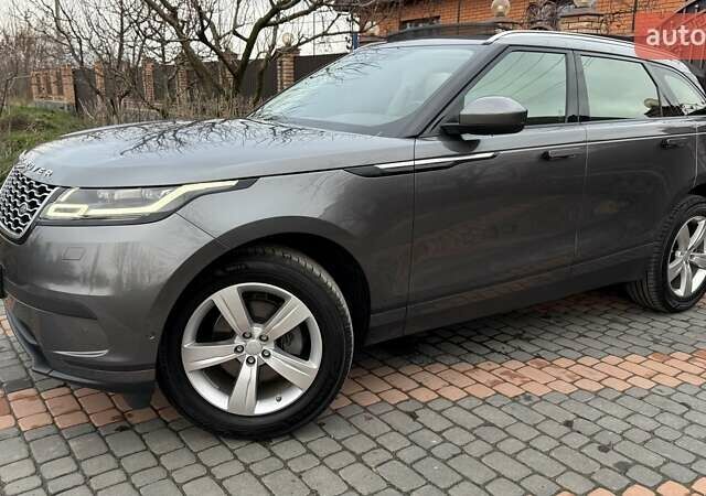Серый Ленд Ровер Рендж Ровер Велар, объемом двигателя 2 л и пробегом 102 тыс. км за 37500 $, фото 24 на Automoto.ua