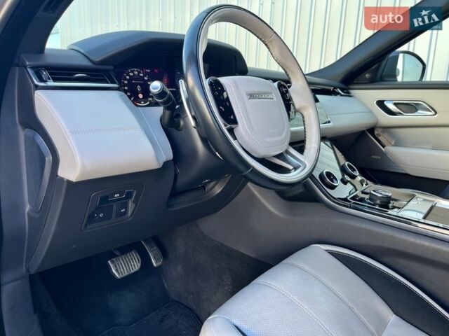 Сірий Ленд Ровер Рендж Ровер Велар, об'ємом двигуна 2 л та пробігом 109 тис. км за 37000 $, фото 18 на Automoto.ua