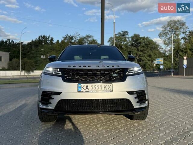Серый Ленд Ровер Рендж Ровер Велар, объемом двигателя 2 л и пробегом 130 тыс. км за 35500 $, фото 7 на Automoto.ua