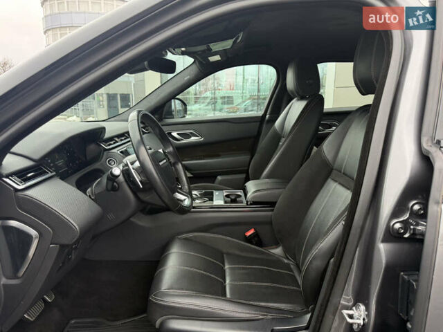 Серый Ленд Ровер Рендж Ровер Велар, объемом двигателя 2 л и пробегом 150 тыс. км за 35000 $, фото 6 на Automoto.ua