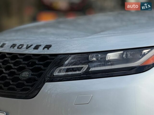 Серый Ленд Ровер Рендж Ровер Велар, объемом двигателя 2 л и пробегом 133 тыс. км за 33100 $, фото 7 на Automoto.ua