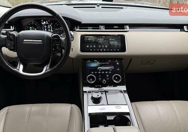 Серый Ленд Ровер Рендж Ровер Велар, объемом двигателя 2 л и пробегом 102 тыс. км за 37500 $, фото 67 на Automoto.ua