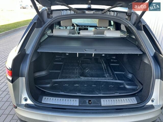 Сірий Ленд Ровер Рендж Ровер Велар, об'ємом двигуна 2 л та пробігом 109 тис. км за 37000 $, фото 42 на Automoto.ua