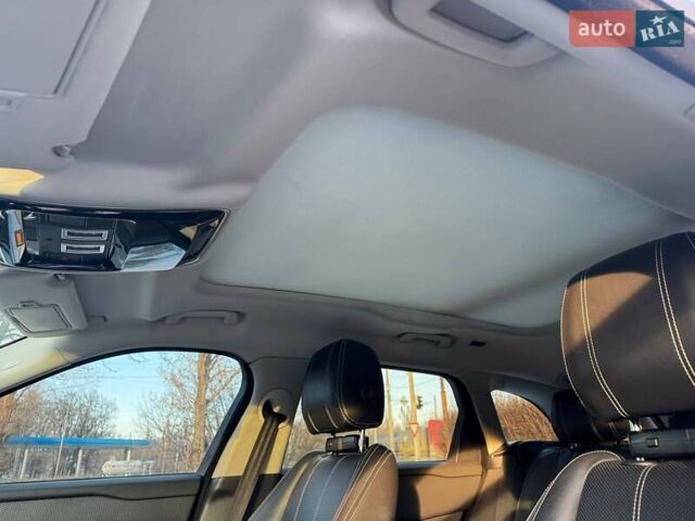 Сірий Ленд Ровер Рендж Ровер Велар, об'ємом двигуна 2 л та пробігом 130 тис. км за 34000 $, фото 12 на Automoto.ua