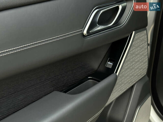 Серый Ленд Ровер Рендж Ровер Велар, объемом двигателя 3 л и пробегом 102 тыс. км за 38000 $, фото 30 на Automoto.ua