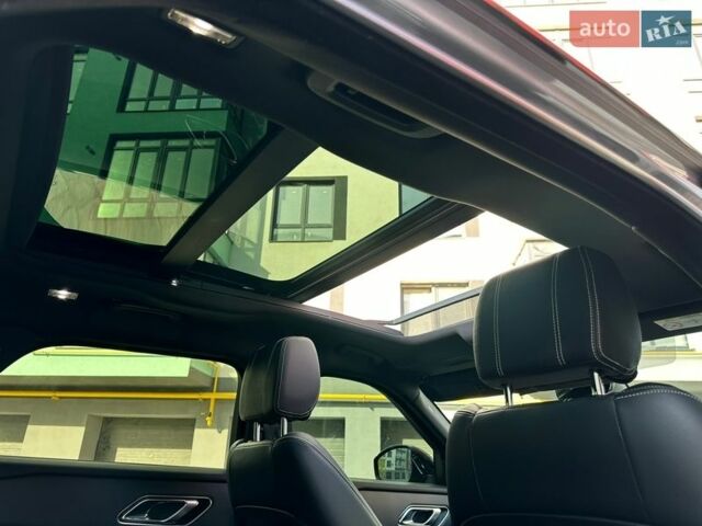 Серый Ленд Ровер Рендж Ровер Велар, объемом двигателя 2 л и пробегом 174 тыс. км за 33990 $, фото 15 на Automoto.ua