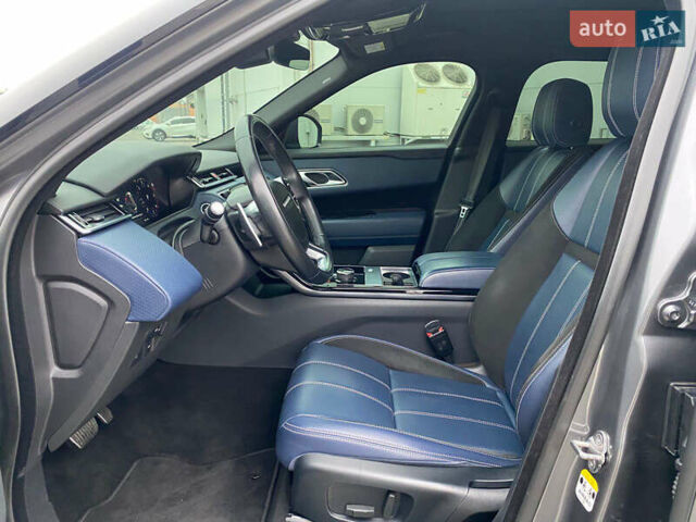Сірий Ленд Ровер Рендж Ровер Велар, об'ємом двигуна 2 л та пробігом 103 тис. км за 35300 $, фото 20 на Automoto.ua