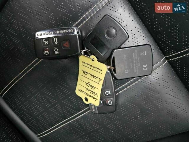 Серый Ленд Ровер Рендж Ровер Велар, объемом двигателя 2.99 л и пробегом 137 тыс. км за 26300 $, фото 19 на Automoto.ua