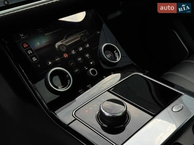 Серый Ленд Ровер Рендж Ровер Велар, объемом двигателя 3 л и пробегом 242 тыс. км за 25999 $, фото 45 на Automoto.ua