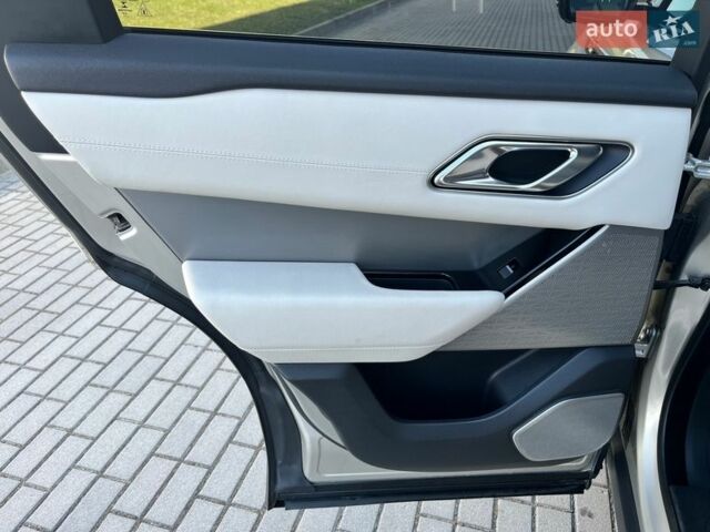 Сірий Ленд Ровер Рендж Ровер Велар, об'ємом двигуна 2 л та пробігом 109 тис. км за 37000 $, фото 38 на Automoto.ua