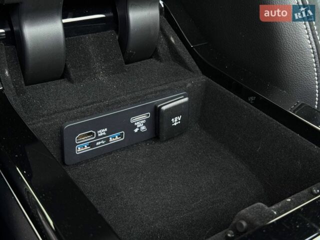 Серый Ленд Ровер Рендж Ровер Велар, объемом двигателя 3 л и пробегом 242 тыс. км за 25999 $, фото 88 на Automoto.ua