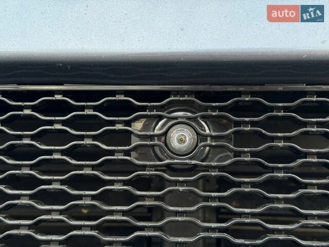 Серый Ленд Ровер Рендж Ровер Велар, объемом двигателя 3 л и пробегом 242 тыс. км за 25999 $, фото 12 на Automoto.ua