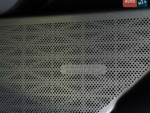 Серый Ленд Ровер Рендж Ровер Велар, объемом двигателя 3 л и пробегом 242 тыс. км за 25999 $, фото 36 на Automoto.ua