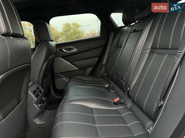 Серый Ленд Ровер Рендж Ровер Велар, объемом двигателя 3 л и пробегом 102 тыс. км за 38000 $, фото 31 на Automoto.ua