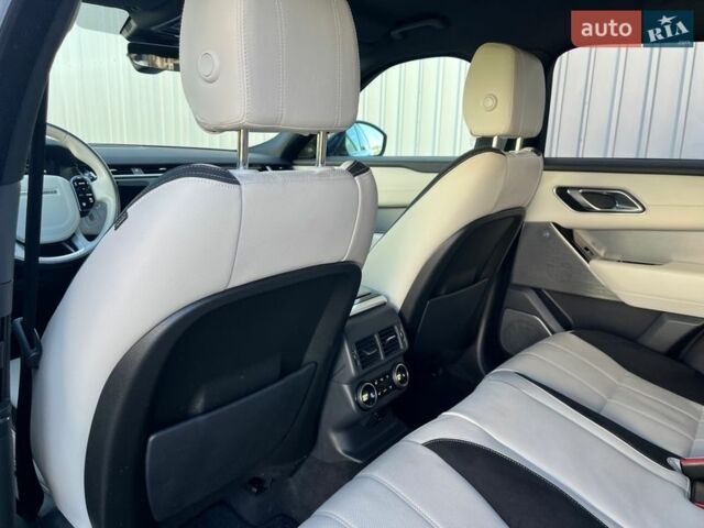 Сірий Ленд Ровер Рендж Ровер Велар, об'ємом двигуна 2 л та пробігом 109 тис. км за 37000 $, фото 39 на Automoto.ua