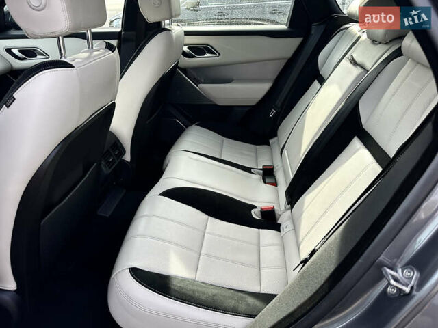 Серый Ленд Ровер Рендж Ровер Велар, объемом двигателя 2 л и пробегом 62 тыс. км за 39900 $, фото 18 на Automoto.ua