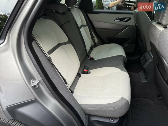 Сірий Ленд Ровер Рендж Ровер Велар, об'ємом двигуна 2 л та пробігом 30 тис. км за 39999 $, фото 39 на Automoto.ua