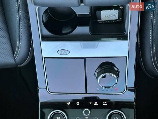 Серый Ленд Ровер Рендж Ровер Велар, объемом двигателя 2 л и пробегом 74 тыс. км за 33000 $, фото 23 на Automoto.ua