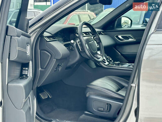 Сірий Ленд Ровер Рендж Ровер Велар, об'ємом двигуна 2 л та пробігом 61 тис. км за 37200 $, фото 7 на Automoto.ua