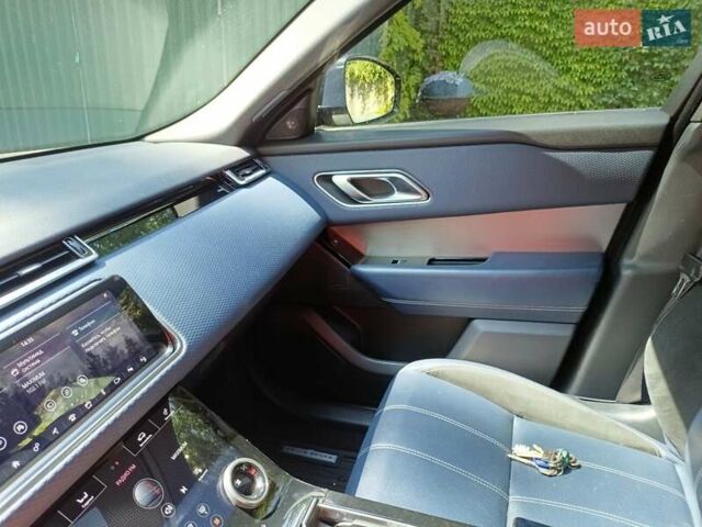 Ленд Ровер Рендж Ровер Велар 2019 в Львове на Automoto.ua Серый Ленд Ровер Рендж Ровер Велар, объемом двигателя 2 л и пробегом 109 тыс. км за 38000 $, фото 18 на Automoto.ua