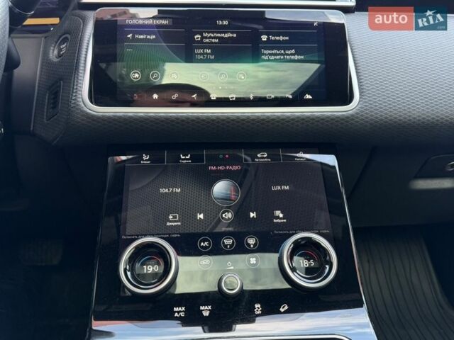 Сірий Ленд Ровер Рендж Ровер Велар, об'ємом двигуна 2 л та пробігом 92 тис. км за 32200 $, фото 19 на Automoto.ua