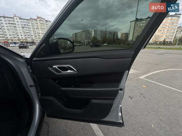 Ленд Ровер Рендж Ровер Велар 2019 в Ивано-Франковске на Automoto.ua Серый Ленд Ровер Рендж Ровер Велар, объемом двигателя 2 л и пробегом 81 тыс. км за 40900 $, фото 10 на Automoto.ua