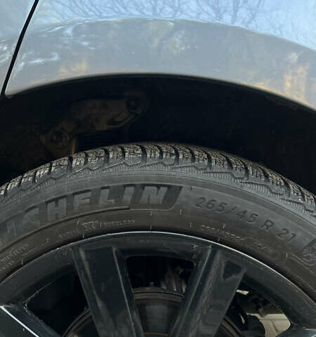 Серый Ленд Ровер Рендж Ровер Велар, объемом двигателя 2 л и пробегом 65 тыс. км за 36900 $, фото 22 на Automoto.ua