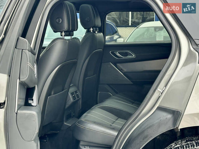 Сірий Ленд Ровер Рендж Ровер Велар, об'ємом двигуна 2 л та пробігом 61 тис. км за 37200 $, фото 20 на Automoto.ua