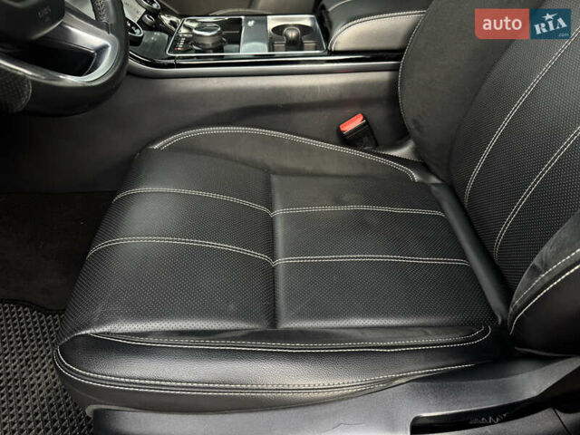 Ленд Ровер Рендж Ровер Велар 2019 в Ивано-Франковске на Automoto.ua Серый Ленд Ровер Рендж Ровер Велар, объемом двигателя 2 л и пробегом 81 тыс. км за 40900 $, фото 27 на Automoto.ua