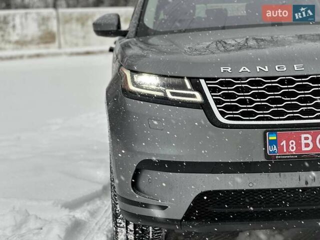 Серый Ленд Ровер Рендж Ровер Велар, объемом двигателя 2 л и пробегом 75 тыс. км за 29800 $, фото 6 на Automoto.ua