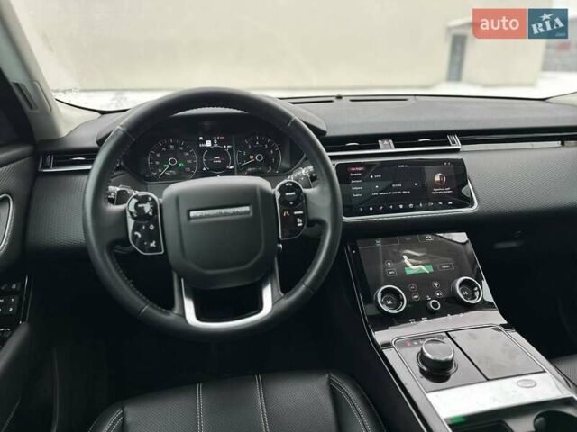 Серый Ленд Ровер Рендж Ровер Велар, объемом двигателя 2 л и пробегом 75 тыс. км за 29800 $, фото 10 на Automoto.ua