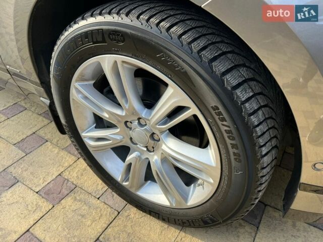 Сірий Ленд Ровер Рендж Ровер Велар, об'ємом двигуна 2 л та пробігом 71 тис. км за 45000 $, фото 18 на Automoto.ua