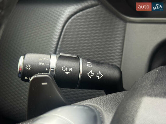 Ленд Ровер Рендж Ровер Велар 2019 в Ивано-Франковске на Automoto.ua Серый Ленд Ровер Рендж Ровер Велар, объемом двигателя 2 л и пробегом 81 тыс. км за 40900 $, фото 23 на Automoto.ua