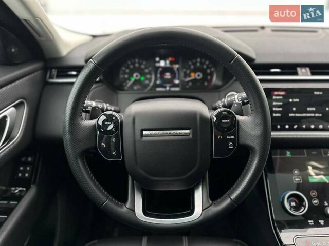 Серый Ленд Ровер Рендж Ровер Велар, объемом двигателя 2 л и пробегом 75 тыс. км за 29800 $, фото 9 на Automoto.ua