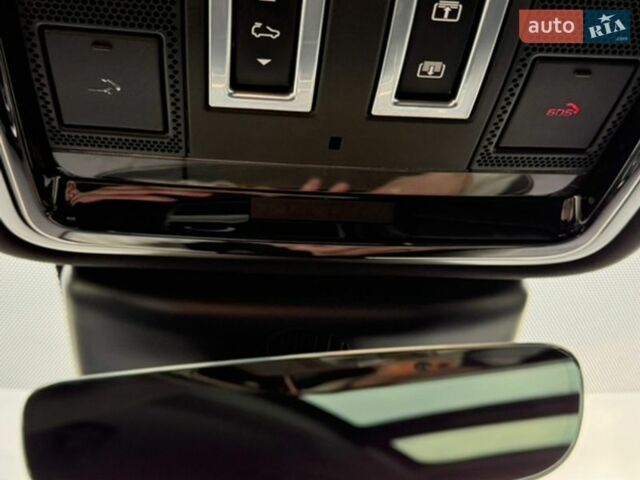 Сірий Ленд Ровер Рендж Ровер Велар, об'ємом двигуна 2 л та пробігом 157 тис. км за 34000 $, фото 13 на Automoto.ua