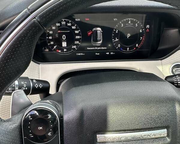 Сірий Ленд Ровер Рендж Ровер Велар, об'ємом двигуна 2 л та пробігом 138 тис. км за 42400 $, фото 32 на Automoto.ua