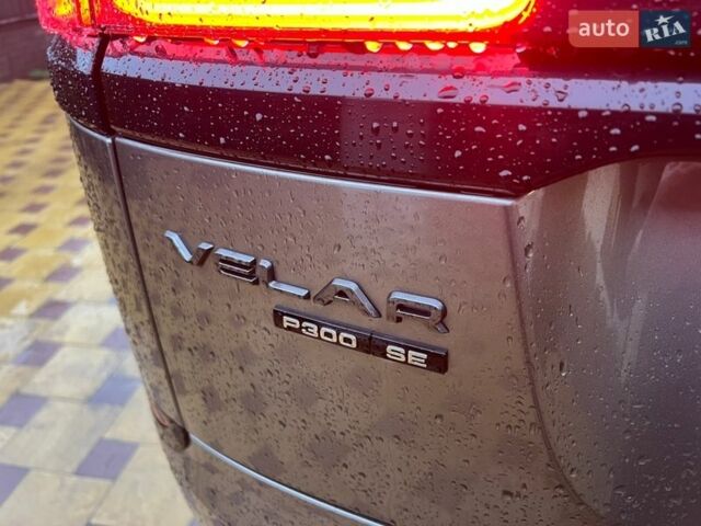 Сірий Ленд Ровер Рендж Ровер Велар, об'ємом двигуна 2 л та пробігом 71 тис. км за 45000 $, фото 20 на Automoto.ua