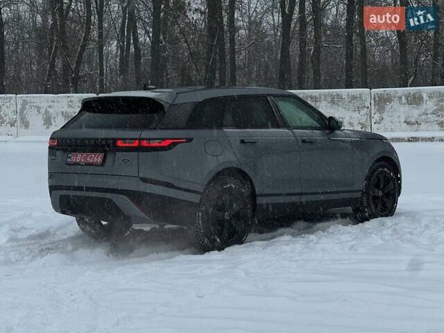 Серый Ленд Ровер Рендж Ровер Велар, объемом двигателя 2 л и пробегом 75 тыс. км за 29800 $, фото 4 на Automoto.ua
