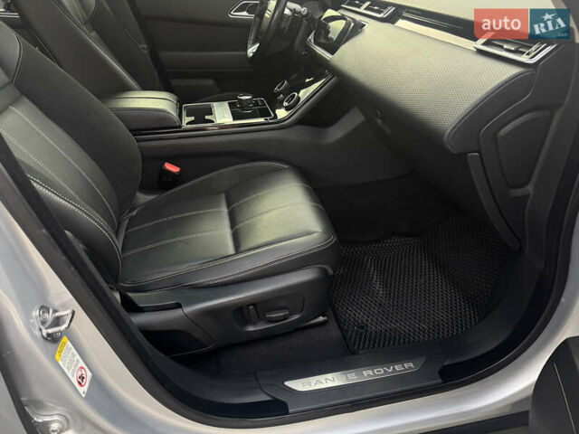 Ленд Ровер Рендж Ровер Велар 2019 в Ивано-Франковске на Automoto.ua Серый Ленд Ровер Рендж Ровер Велар, объемом двигателя 2 л и пробегом 81 тыс. км за 40900 $, фото 31 на Automoto.ua