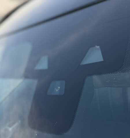 Серый Ленд Ровер Рендж Ровер Велар, объемом двигателя 2 л и пробегом 157 тыс. км за 34000 $, фото 9 на Automoto.ua