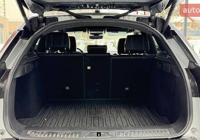 Серый Ленд Ровер Рендж Ровер Велар, объемом двигателя 2 л и пробегом 92 тыс. км за 32900 $, фото 9 на Automoto.ua