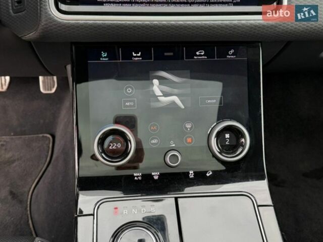 Сірий Ленд Ровер Рендж Ровер Велар, об'ємом двигуна 2 л та пробігом 157 тис. км за 34000 $, фото 11 на Automoto.ua