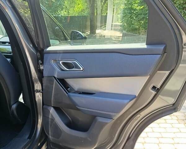 Ленд Ровер Рендж Ровер Велар 2019 в Львове на Automoto.ua Серый Ленд Ровер Рендж Ровер Велар, объемом двигателя 2 л и пробегом 109 тыс. км за 38000 $, фото 23 на Automoto.ua