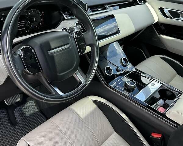 Сірий Ленд Ровер Рендж Ровер Велар, об'ємом двигуна 2 л та пробігом 138 тис. км за 42400 $, фото 33 на Automoto.ua