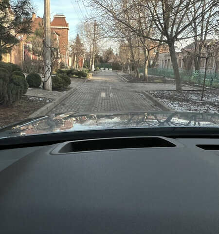 Серый Ленд Ровер Рендж Ровер Велар, объемом двигателя 2 л и пробегом 65 тыс. км за 36900 $, фото 19 на Automoto.ua