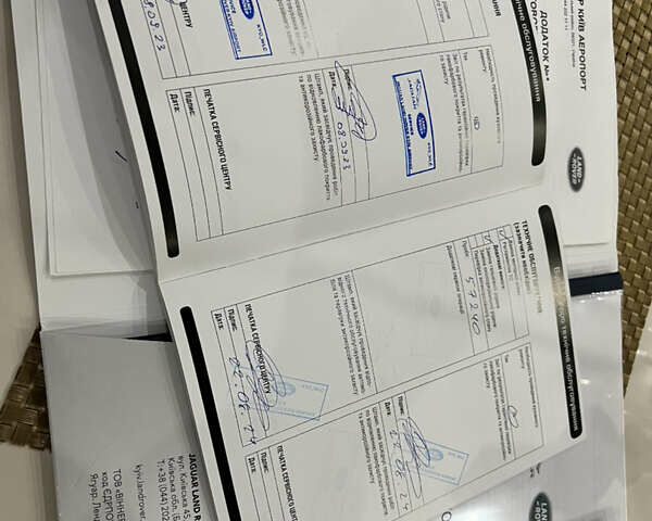 Сірий Ленд Ровер Рендж Ровер Велар, об'ємом двигуна 2 л та пробігом 70 тис. км за 45000 $, фото 31 на Automoto.ua